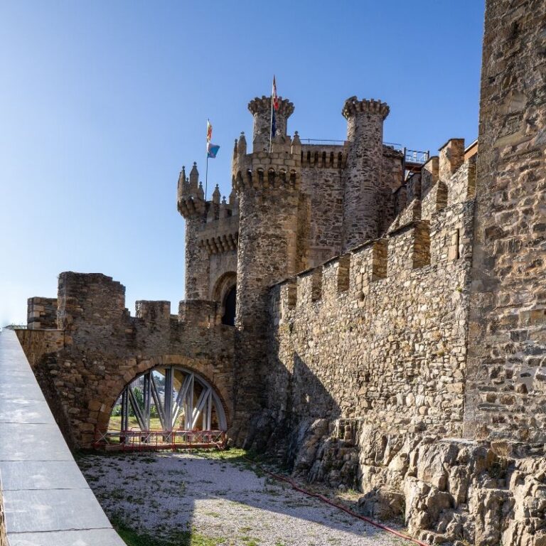 zamek-w-ponferrada-2 zamek w ponferrada